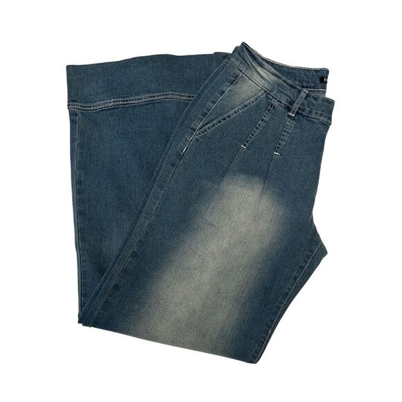NWOT Flamingo Lightweight Light Wash Wide Leg Denim Pleated Front Jeans-Small-29 - Picture 6 of 14